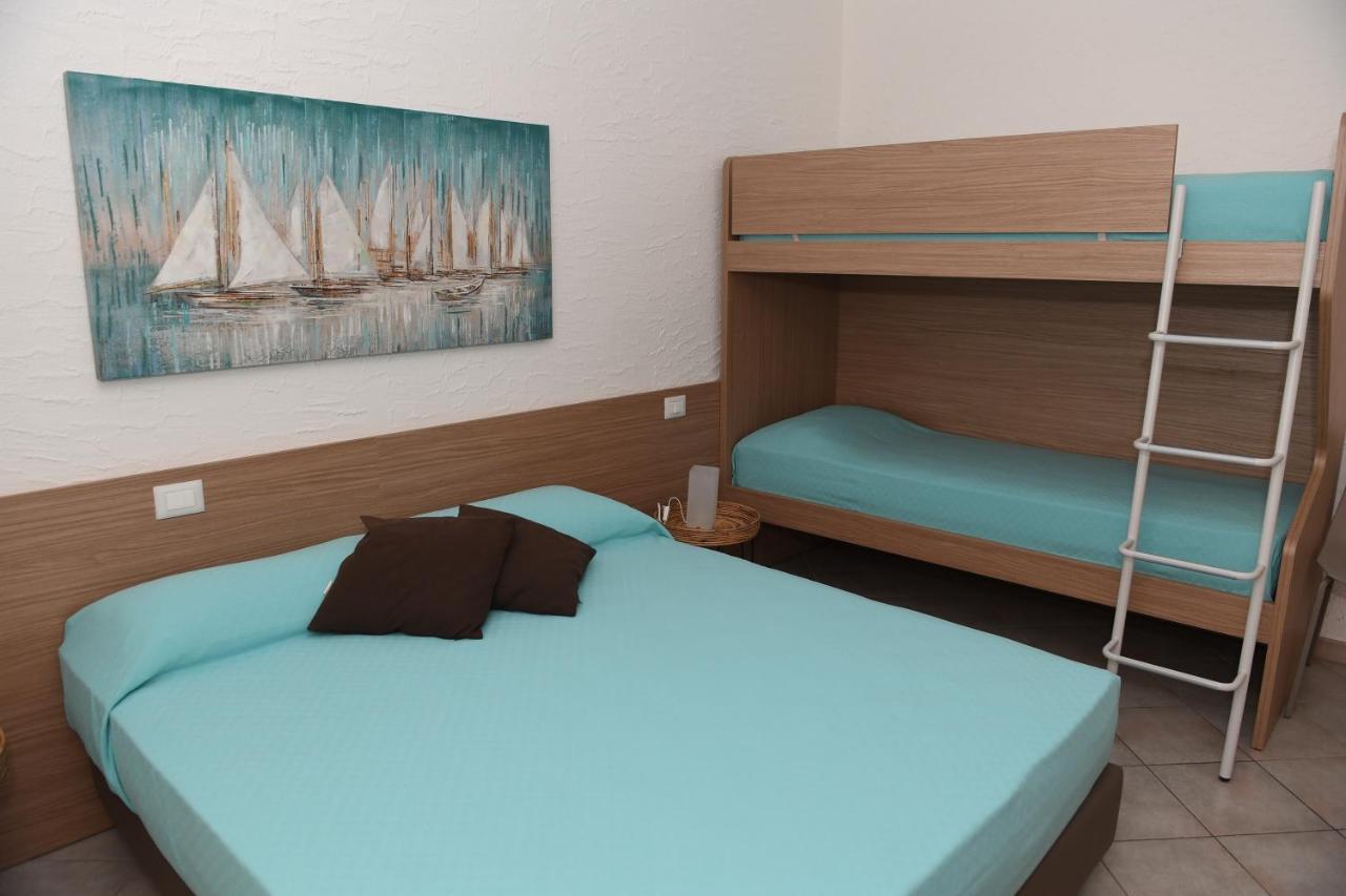 Blue Apartment - A Due Passi Dal Lago, Parcheggio Privato Lazise Exterior foto