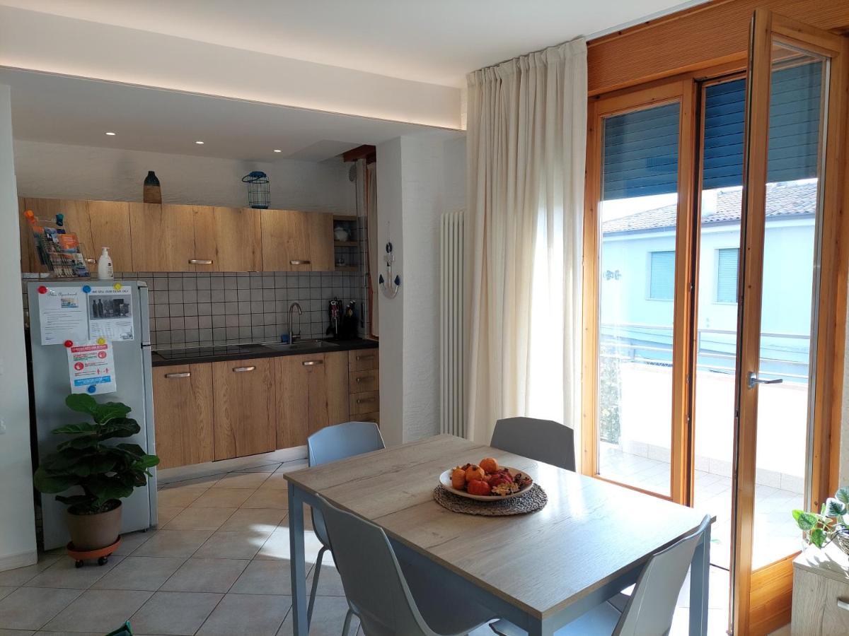 Blue Apartment - A Due Passi Dal Lago, Parcheggio Privato Lazise Exterior foto