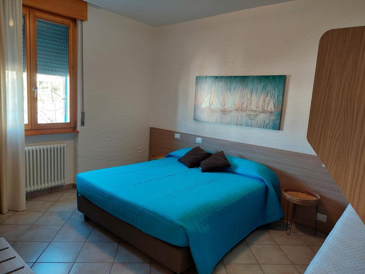 Blue Apartment - A Due Passi Dal Lago, Parcheggio Privato Lazise Exterior foto